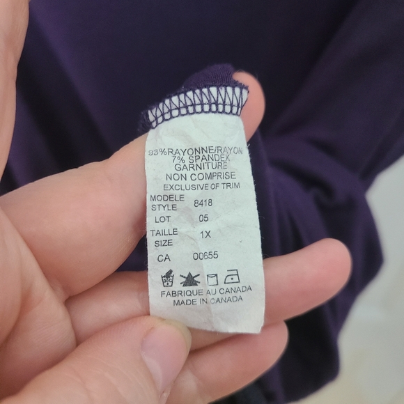 Purple Plus Size Cage Neck Short Sleeve Keyhole Button Up Back Top Size 1X - Picture 5 of 6